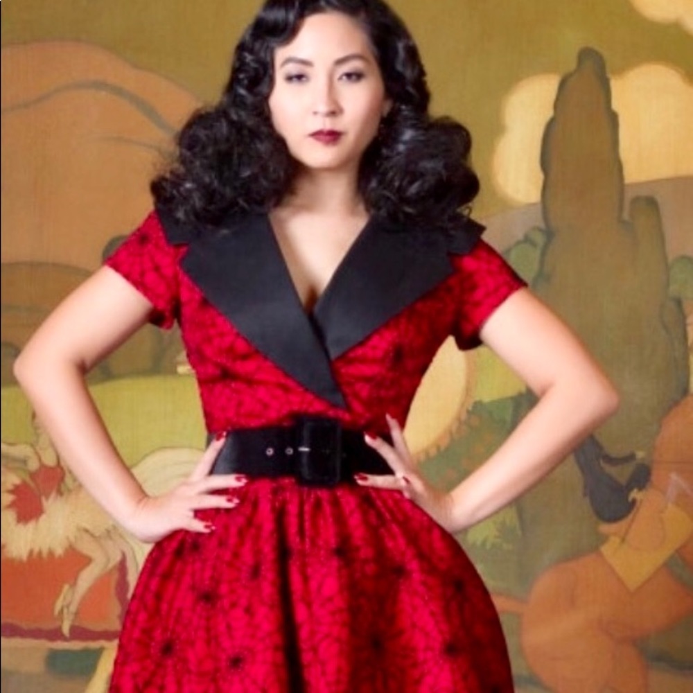 SOLD! Flocked Spider Web Birdie Pinu